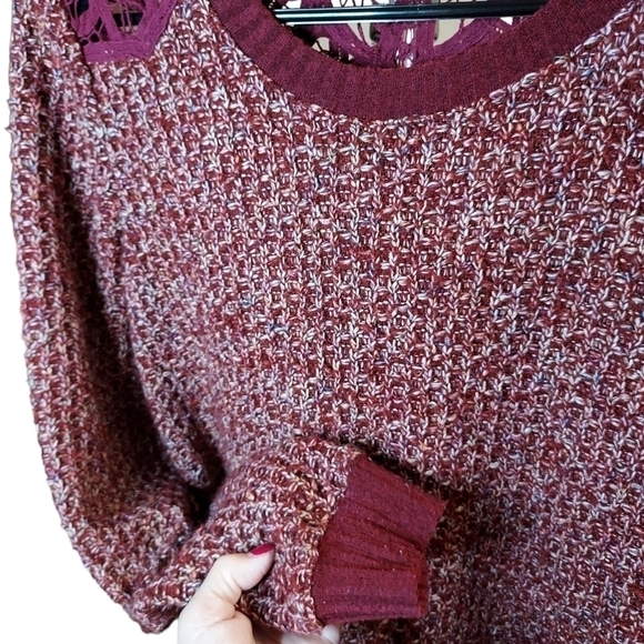 Miss Me small crochet shoulder dark red(wine) sweater - Picture 5 of 16